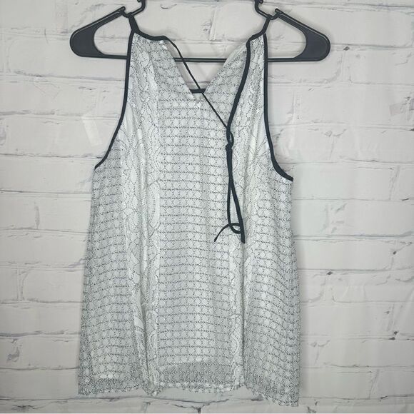 Loft XS or Small Top - Picture 4 of 5